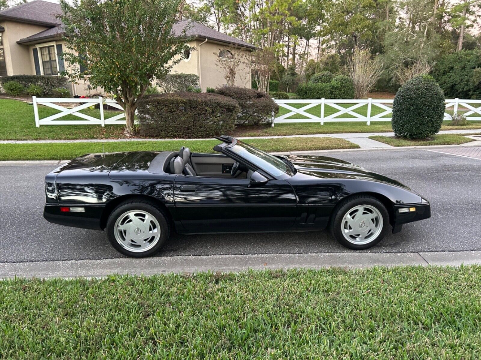 Chevrolet-Corvette-Cabriolet-1989-2