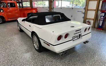 Chevrolet-Corvette-Cabriolet-1989-22