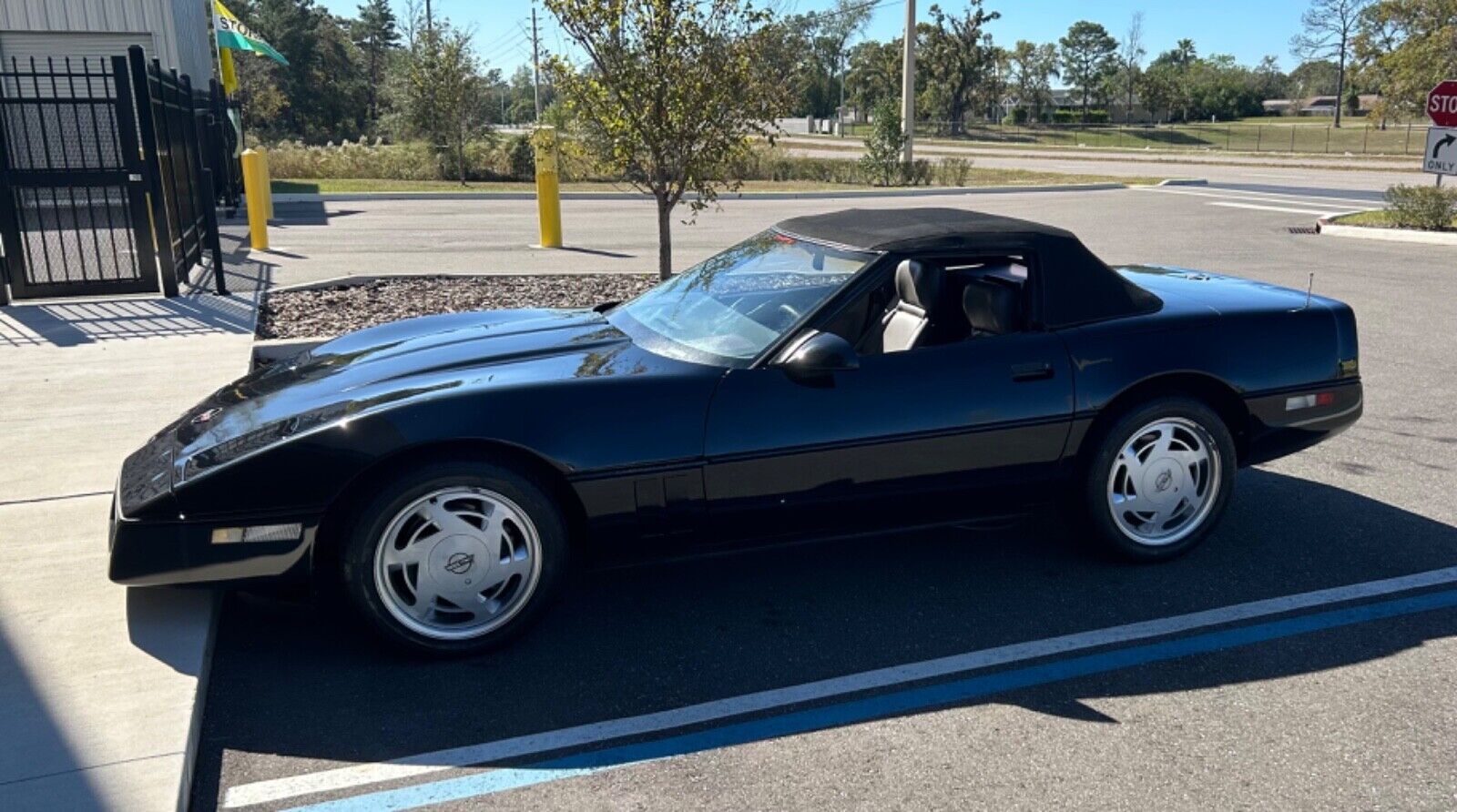 Chevrolet-Corvette-Cabriolet-1989-25