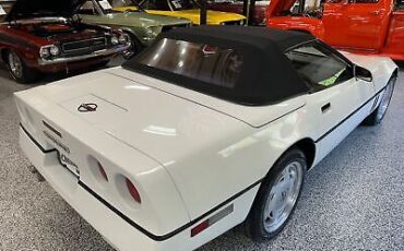 Chevrolet-Corvette-Cabriolet-1989-32