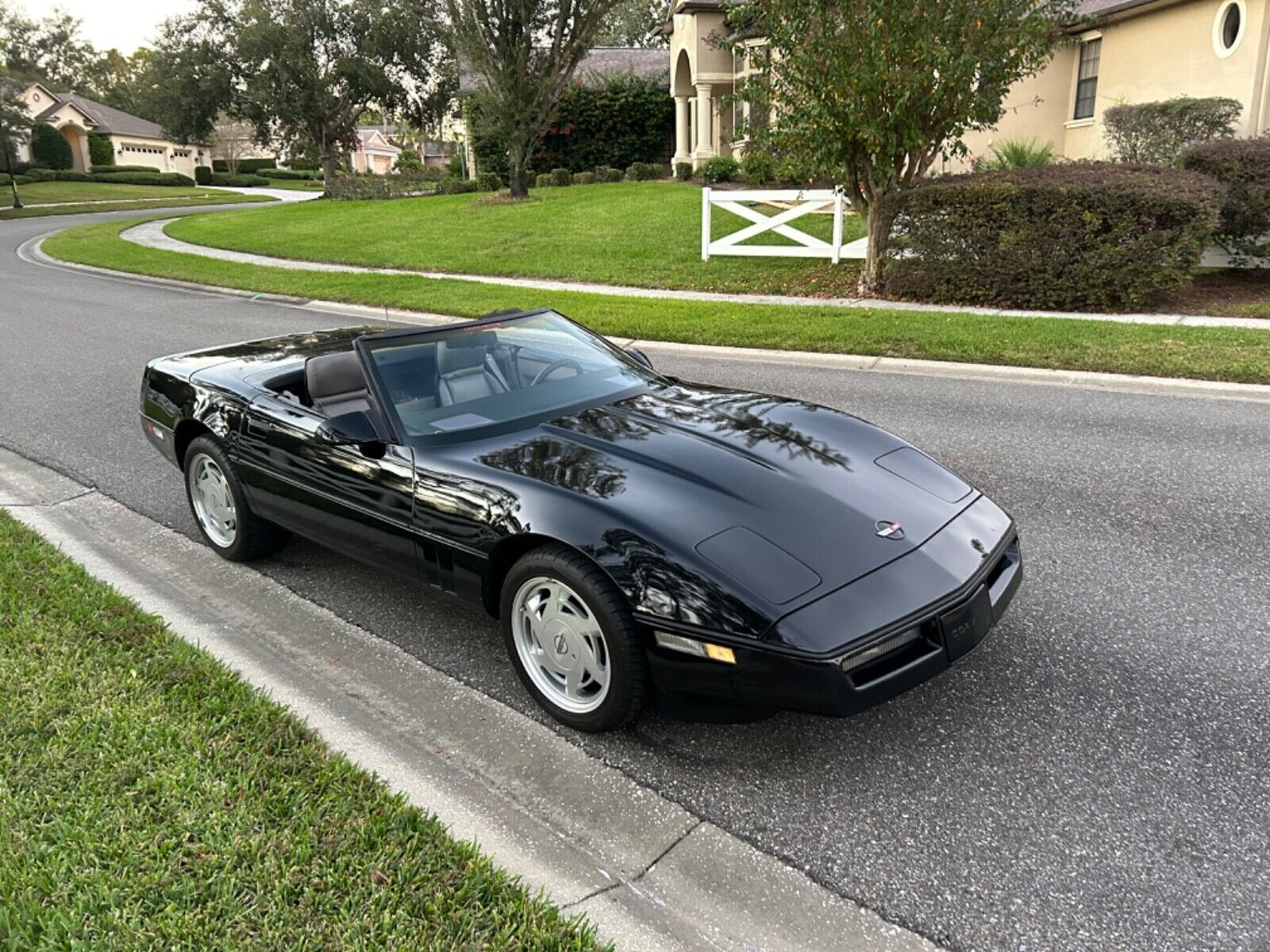 Chevrolet-Corvette-Cabriolet-1989-4