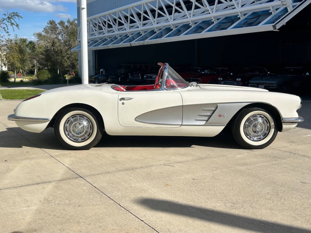 Chevrolet-Corvette-Coupe-1959-3