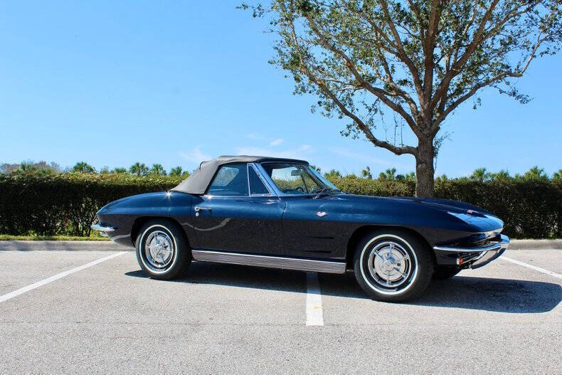 Chevrolet-Corvette-Coupe-1963-1