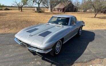 Chevrolet-Corvette-Coupe-1963-1