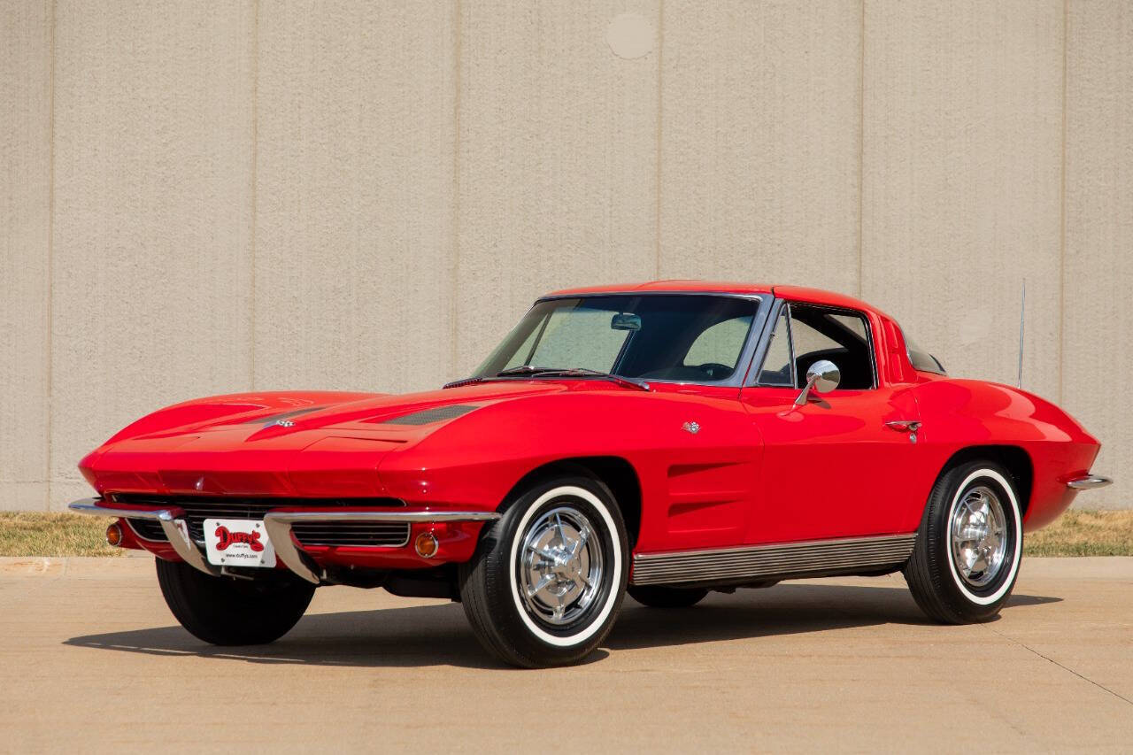 Chevrolet-Corvette-Coupe-1963-1