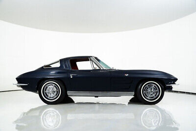 Chevrolet-Corvette-Coupe-1963-17