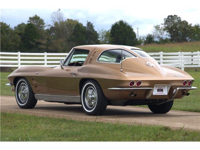 Chevrolet-Corvette-Coupe-1963-18