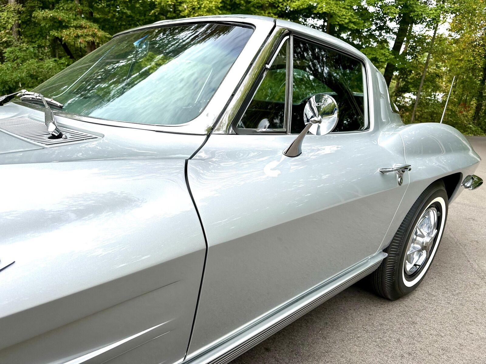 Chevrolet-Corvette-Coupe-1963-18