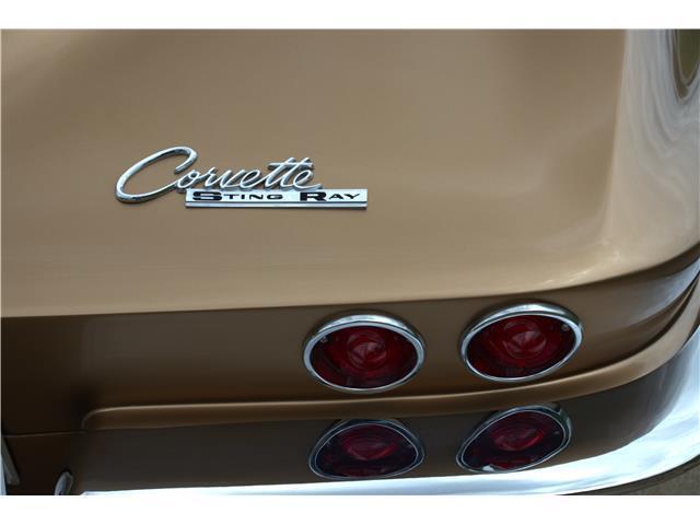 Chevrolet-Corvette-Coupe-1963-20