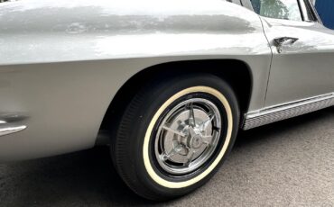 Chevrolet-Corvette-Coupe-1963-24