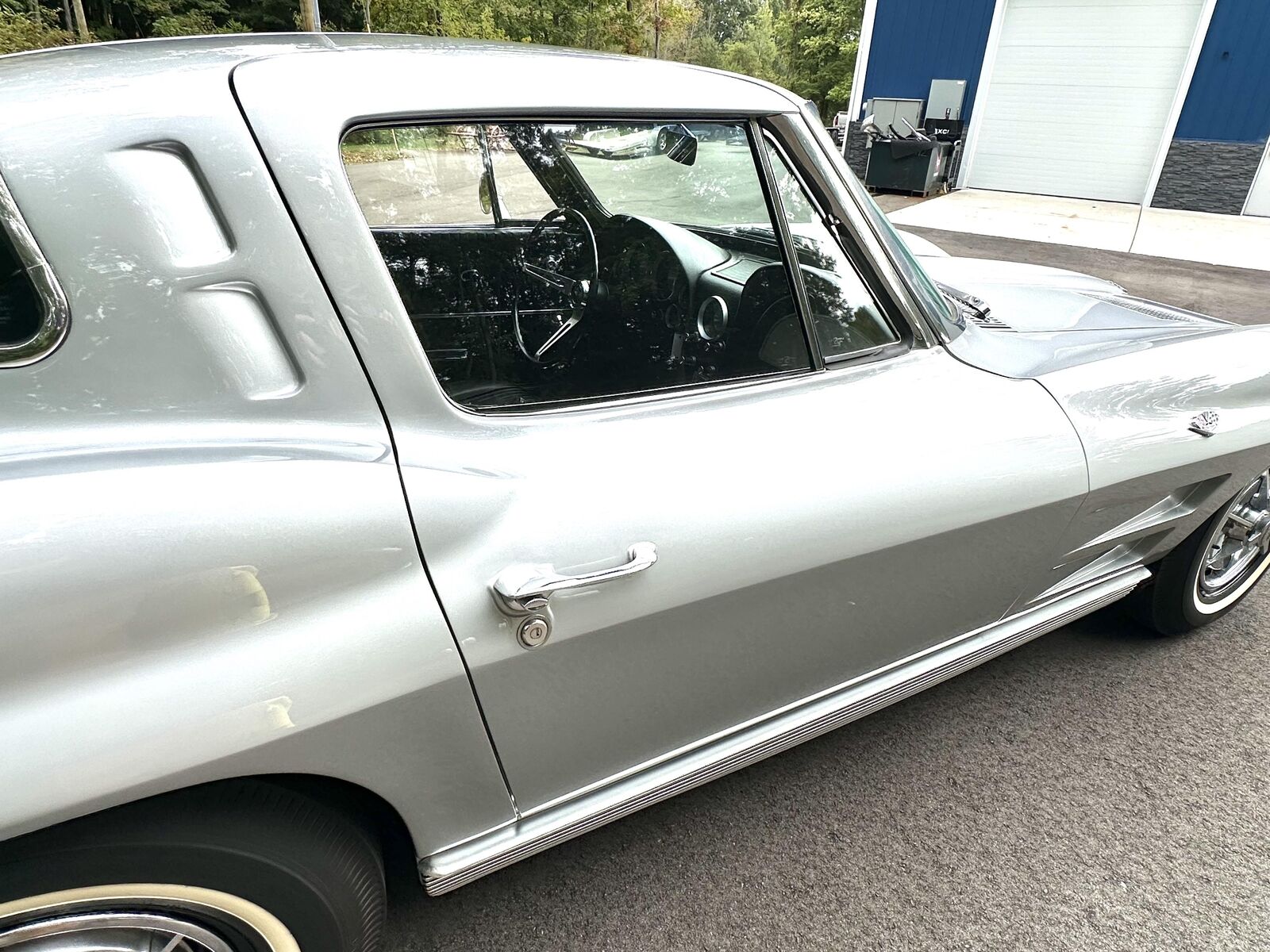 Chevrolet-Corvette-Coupe-1963-25