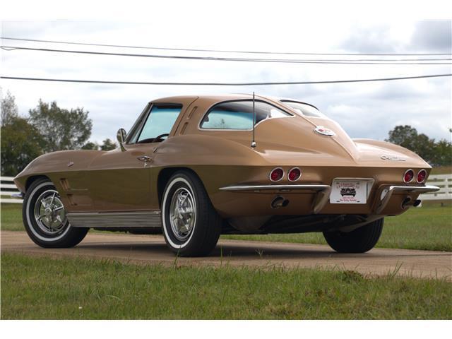 Chevrolet-Corvette-Coupe-1963-3