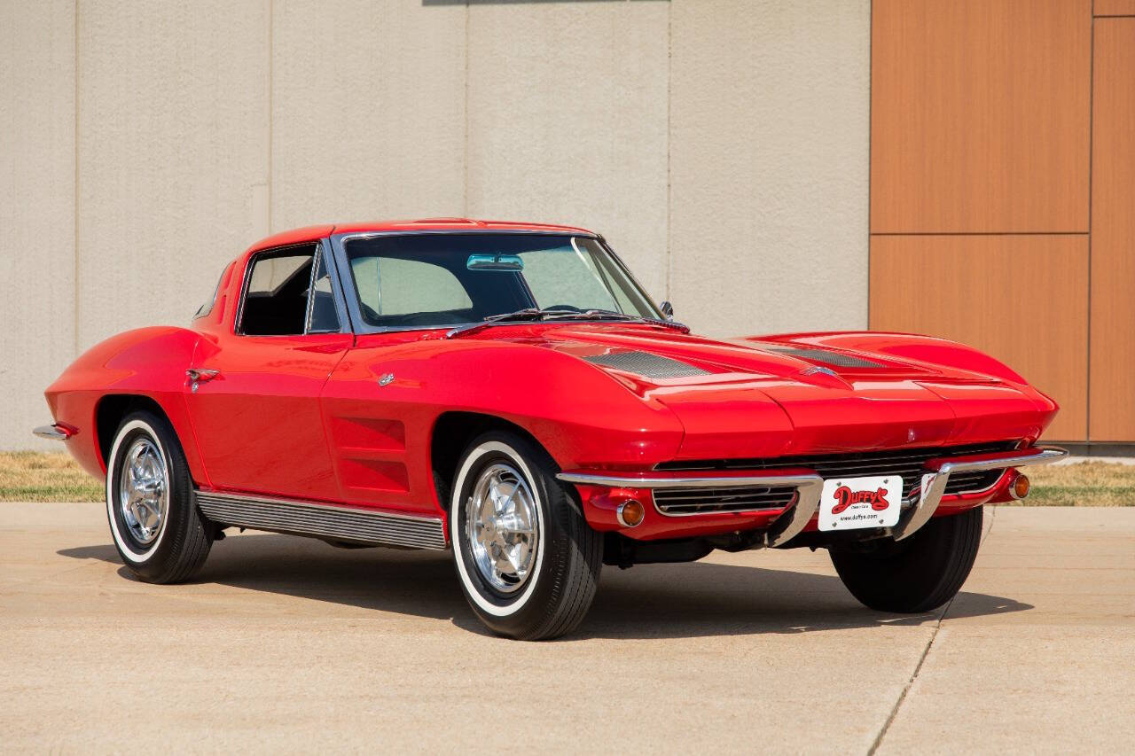 Chevrolet-Corvette-Coupe-1963-3