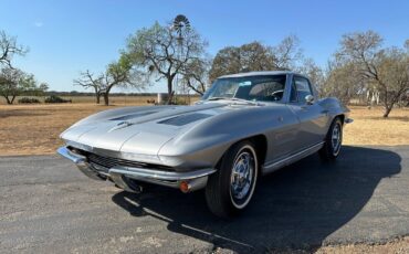 Chevrolet-Corvette-Coupe-1963-4