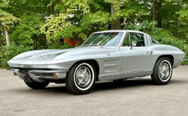 Chevrolet-Corvette-Coupe-1963-6