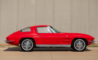 Chevrolet-Corvette-Coupe-1963-7