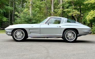 Chevrolet-Corvette-Coupe-1963-7