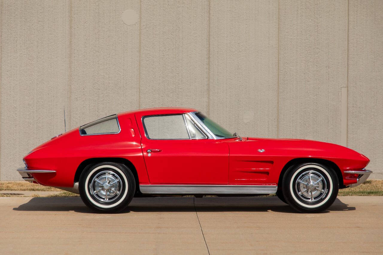 Chevrolet-Corvette-Coupe-1963-7