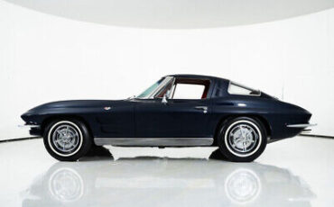 Chevrolet-Corvette-Coupe-1963-8