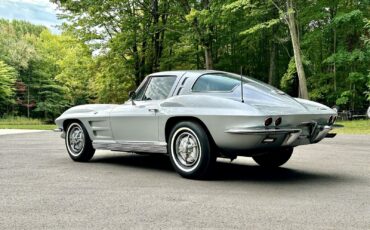 Chevrolet-Corvette-Coupe-1963-8