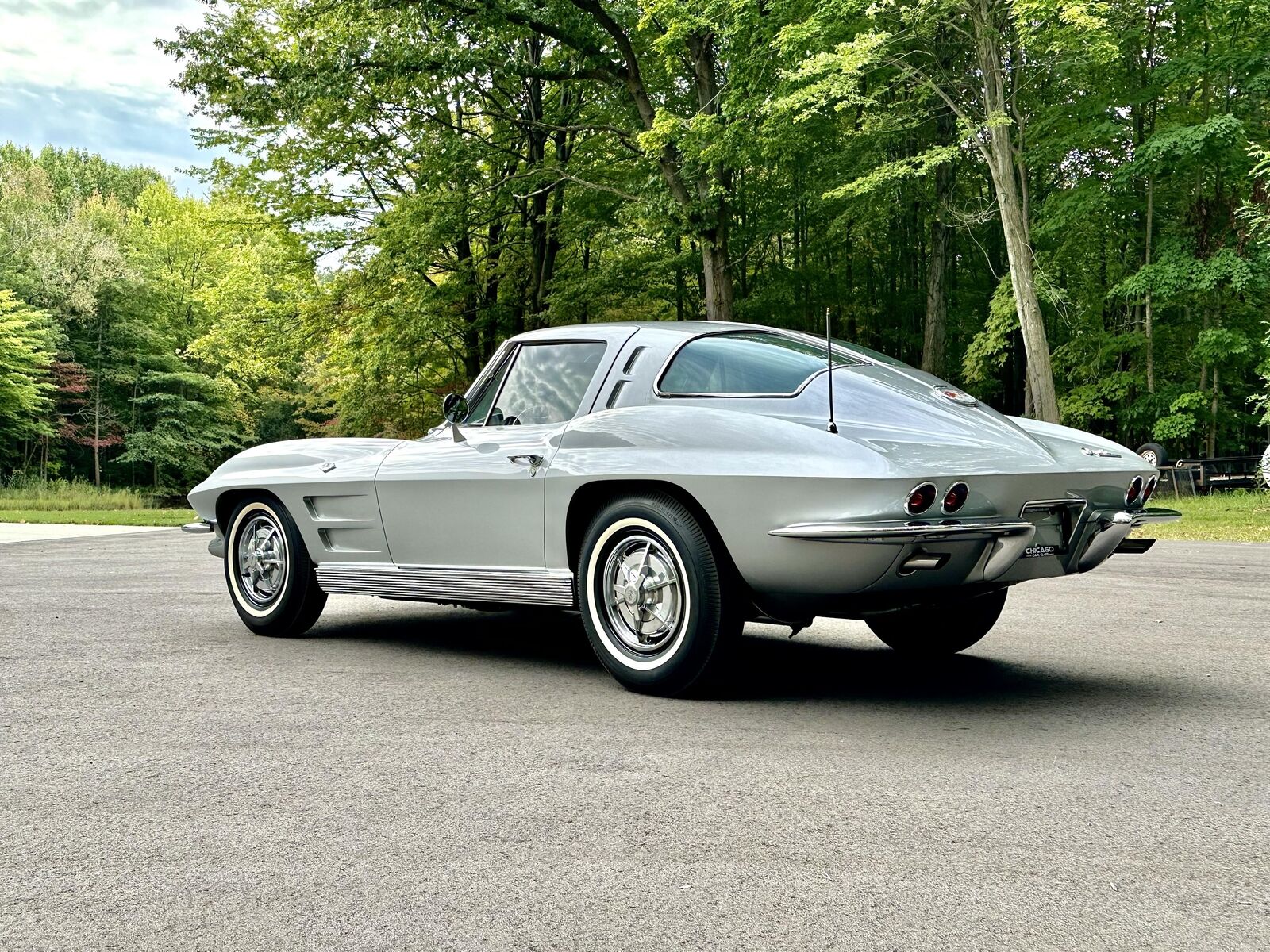 Chevrolet-Corvette-Coupe-1963-8