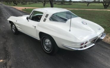 Chevrolet-Corvette-Coupe-1964-2