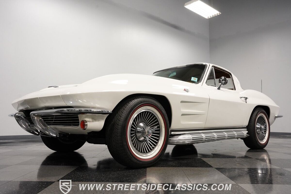 Chevrolet-Corvette-Coupe-1964-21