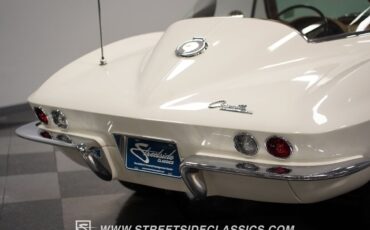 Chevrolet-Corvette-Coupe-1964-26