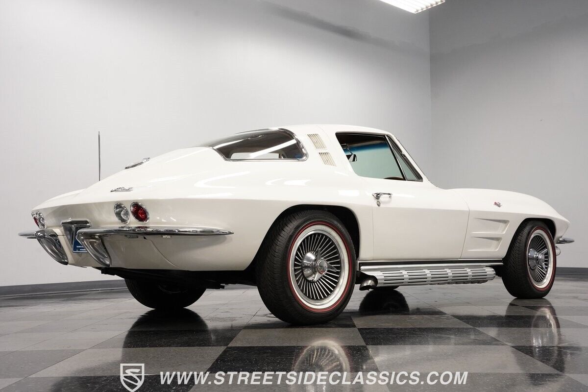 Chevrolet-Corvette-Coupe-1964-27