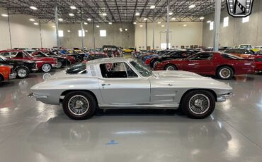 Chevrolet-Corvette-Coupe-1964-5