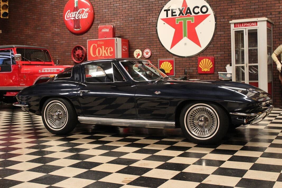 Chevrolet-Corvette-Coupe-1964-6