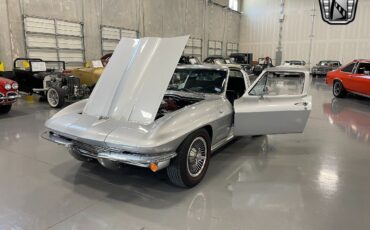 Chevrolet-Corvette-Coupe-1964-8