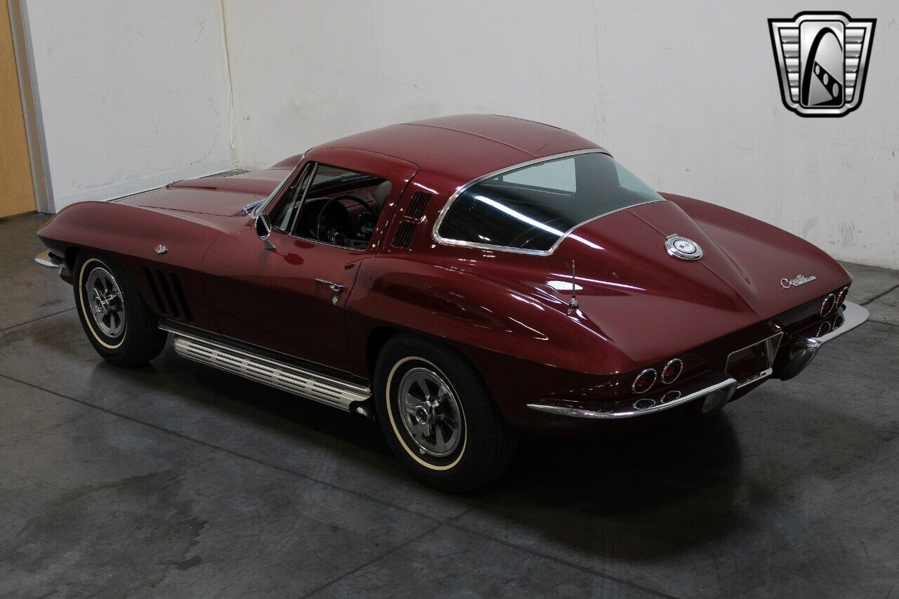 Chevrolet-Corvette-Coupe-1965-10