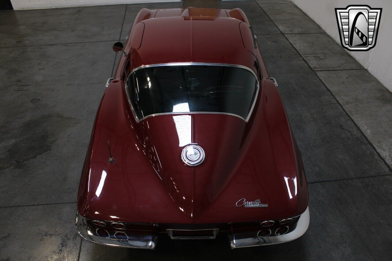 Chevrolet-Corvette-Coupe-1965-11