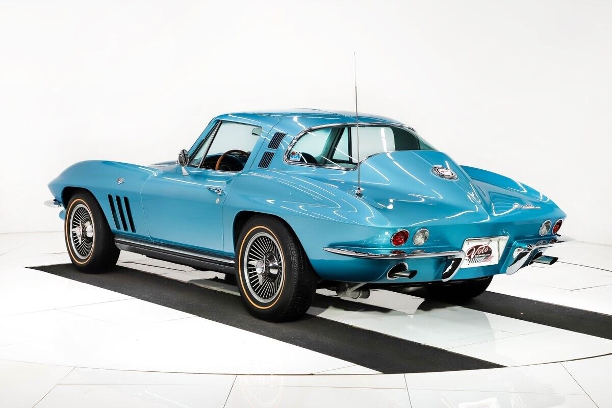 Chevrolet-Corvette-Coupe-1965-6