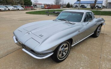 Chevrolet-Corvette-Coupe-1966-1