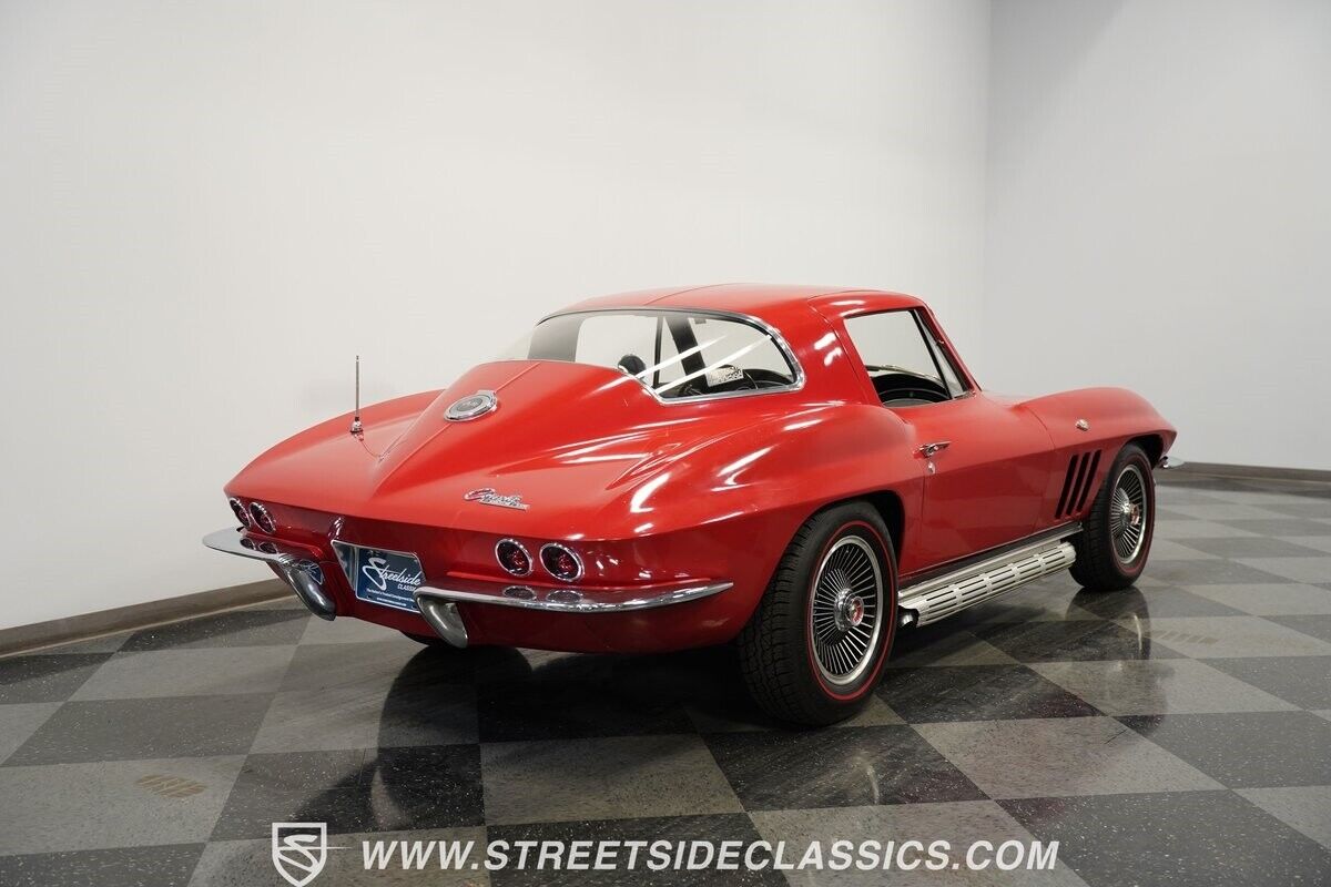 Chevrolet-Corvette-Coupe-1966-10