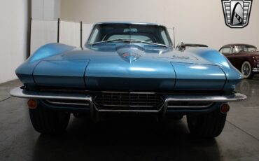 Chevrolet-Corvette-Coupe-1966-10