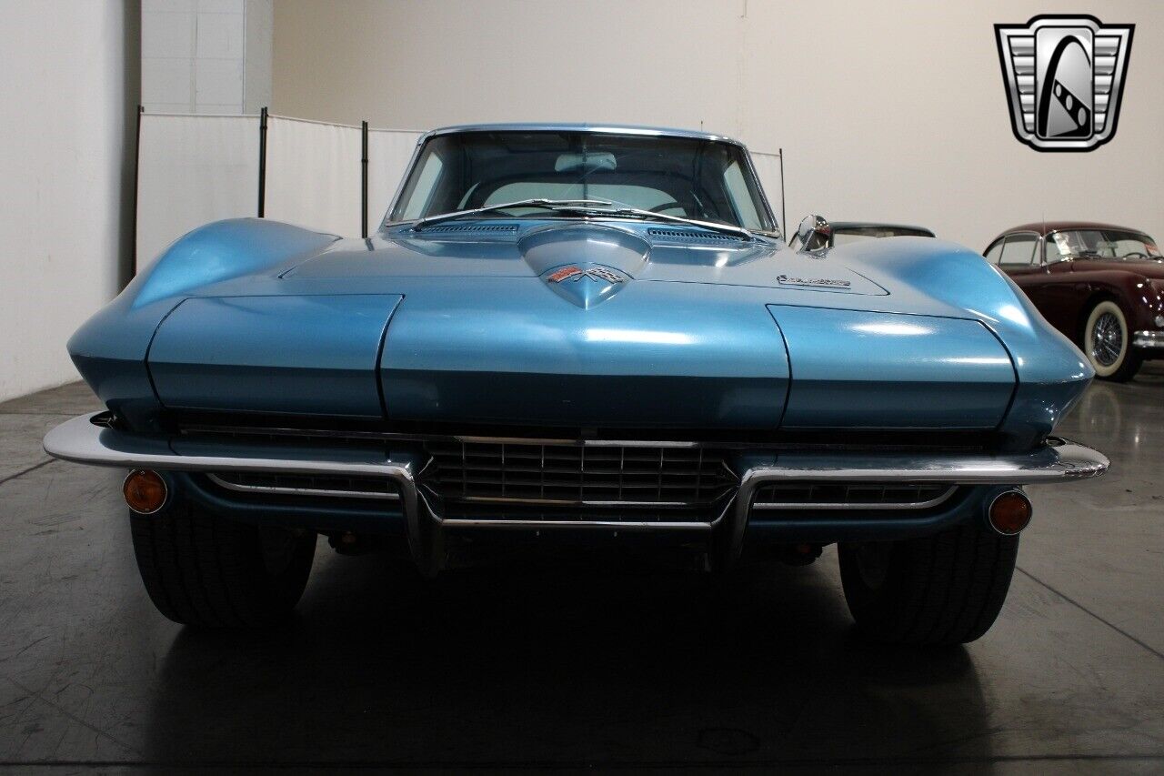 Chevrolet-Corvette-Coupe-1966-10