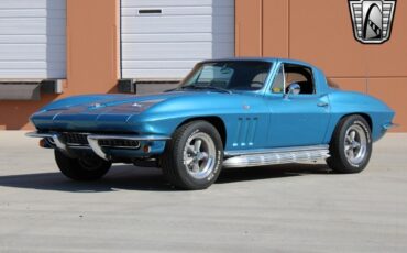 Chevrolet-Corvette-Coupe-1966-2