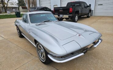 Chevrolet-Corvette-Coupe-1966-3