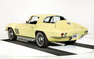 Chevrolet-Corvette-Coupe-1966-6