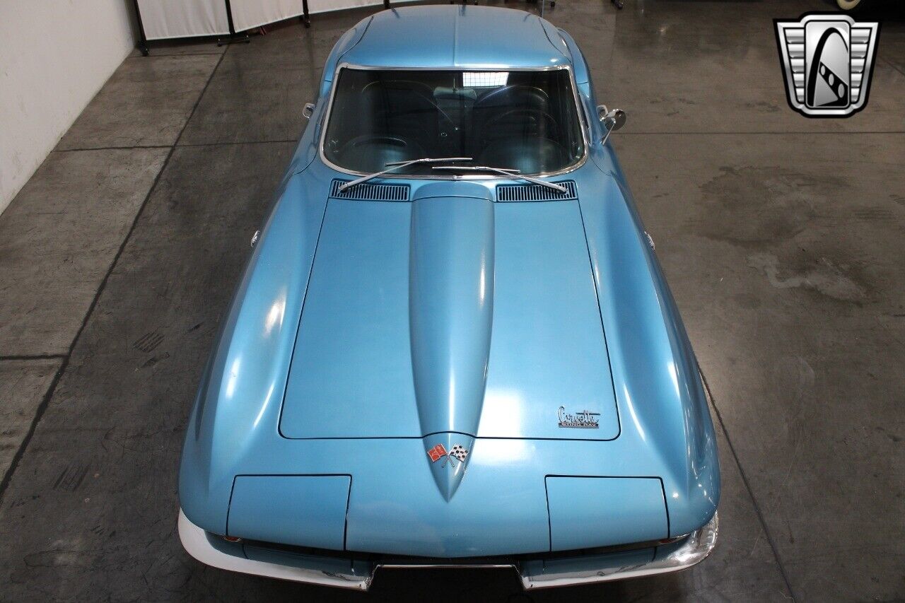 Chevrolet-Corvette-Coupe-1966-6