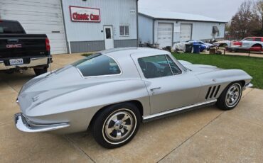 Chevrolet-Corvette-Coupe-1966-6