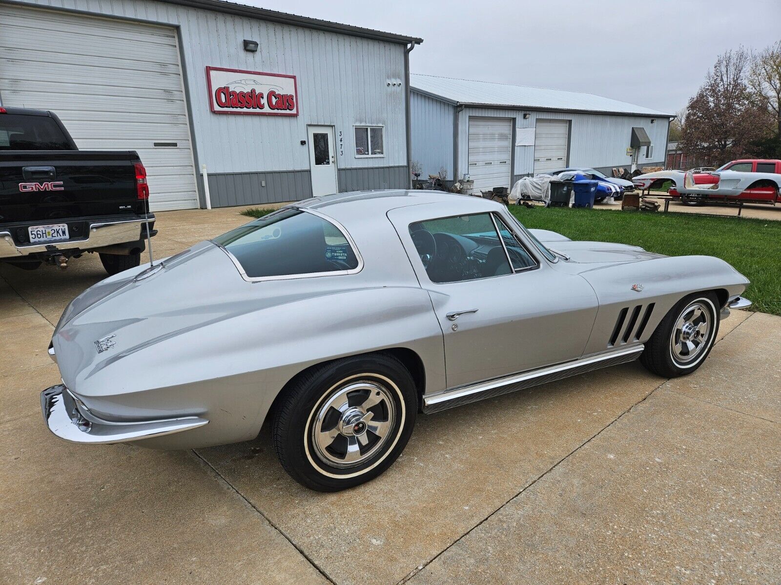 Chevrolet-Corvette-Coupe-1966-6