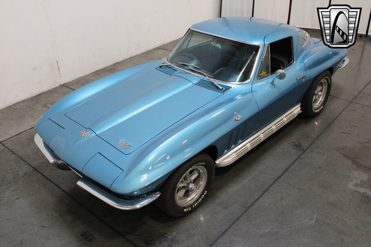 Chevrolet-Corvette-Coupe-1966-7