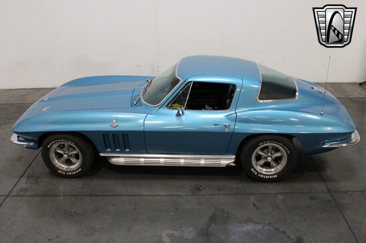 Chevrolet-Corvette-Coupe-1966-8