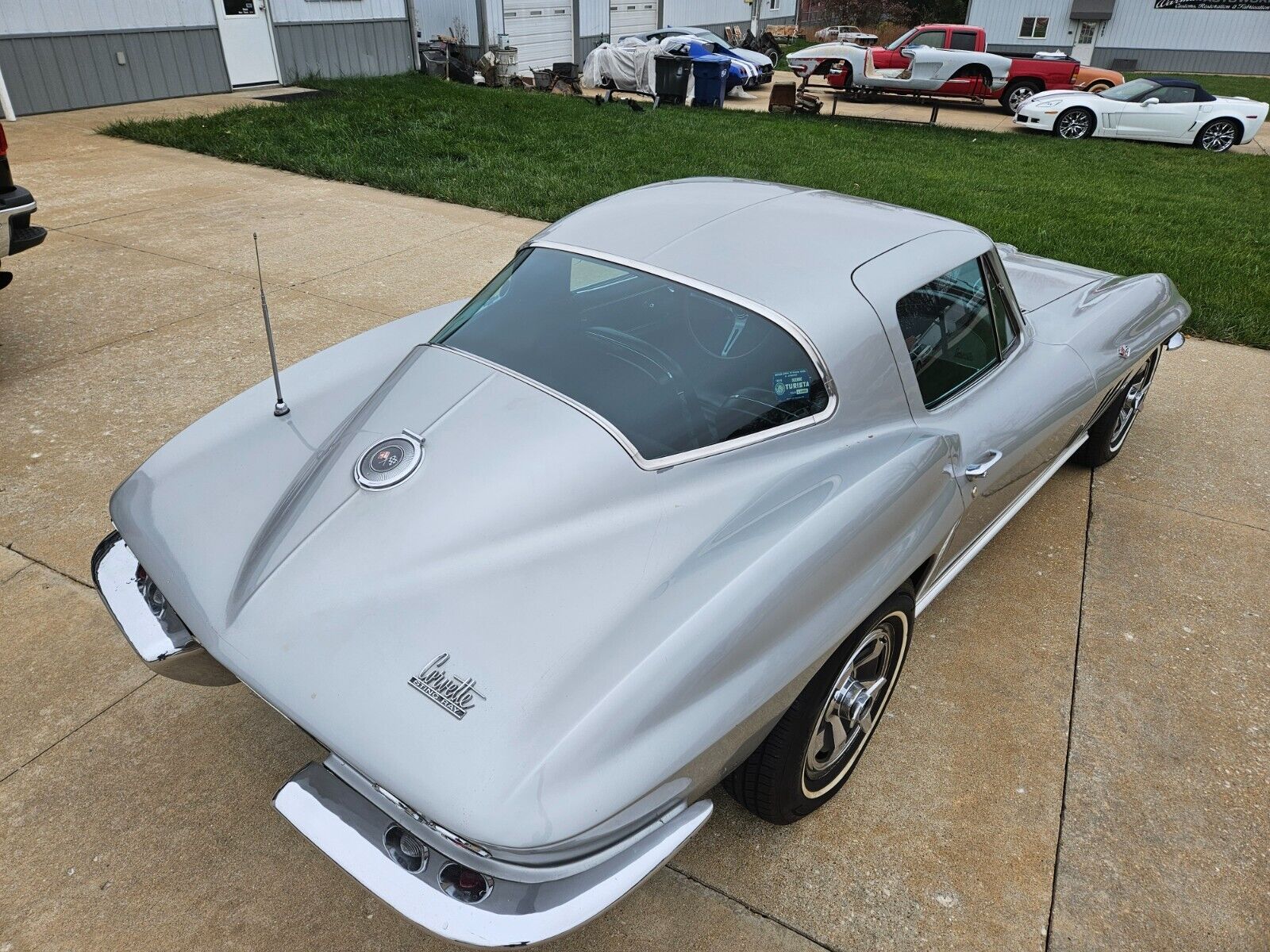 Chevrolet-Corvette-Coupe-1966-8