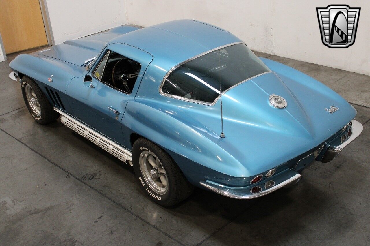 Chevrolet-Corvette-Coupe-1966-9