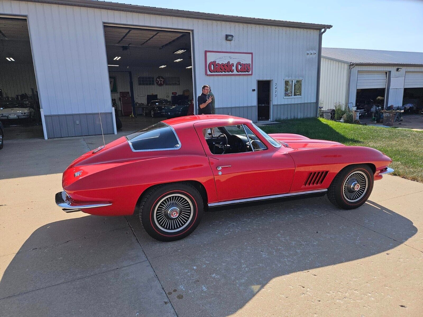 Chevrolet-Corvette-Coupe-1967-4